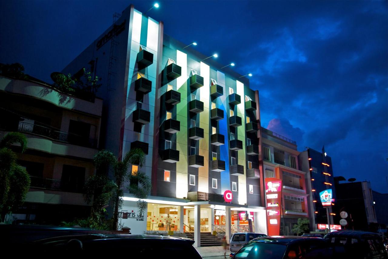 安汶艾玛利斯酒店 外观 照片