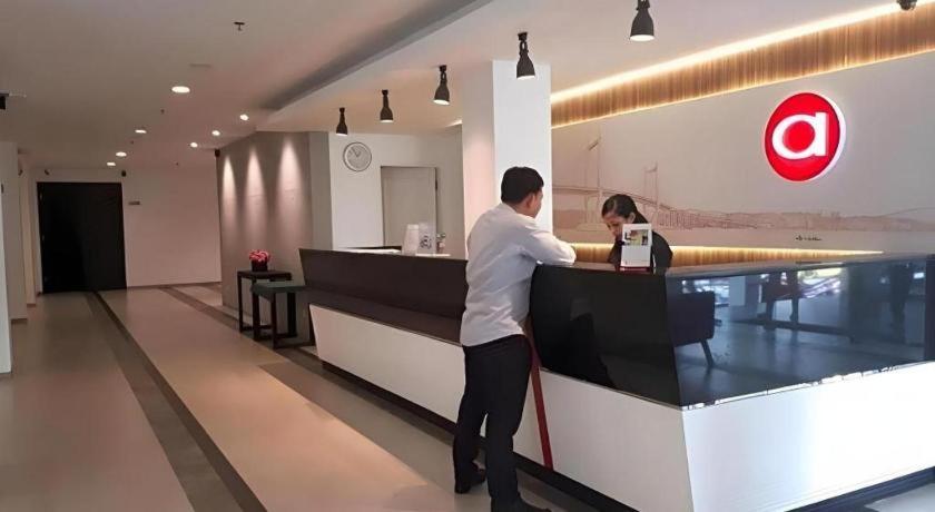 安汶艾玛利斯酒店 外观 照片